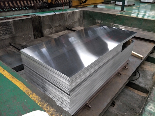 China HRC50 - superfície lisa da folha de alumínio lisa do espelho 60 para industrial fornecedor