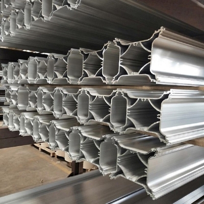 China Perfis de alumínio de grande resistência personalizados da extrusão com boa resistência térmica fornecedor
