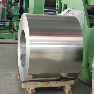 China 1050 1100 3003 bobina de alumínio revestida da cor da categoria de 1060 ligas personalizaram a largura 400-1500mm fornecedor