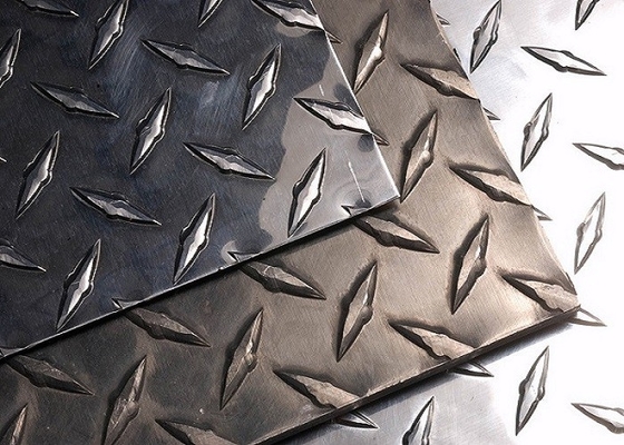 China Placa de assoalho de alumínio da folha 1050 de alumínio com a espessura personalizada fornecedor