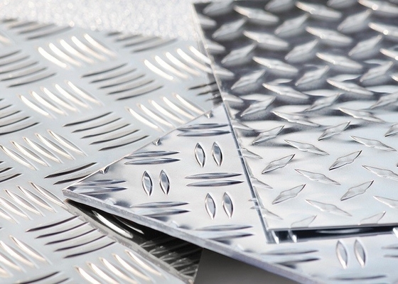 China De alumínio de Diamond Pattern Aluminium Flooring Sheet gravados chapeiam 3003 5052 6061 fornecedor
