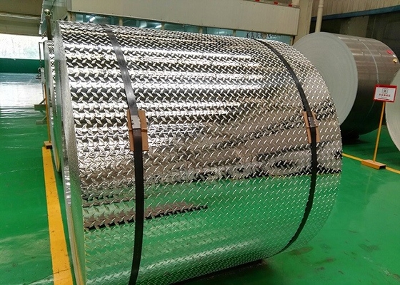 China Prova de deslizamento de alumínio resistente à corrosão da placa do diamante para a placa do passo de escada fornecedor